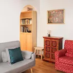 Bright 30 M Fully Renovated In 3rd *