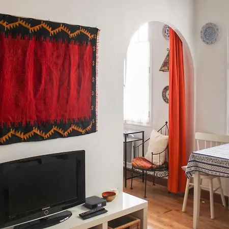 Bright 30 M Fully Renovated In 3rd *